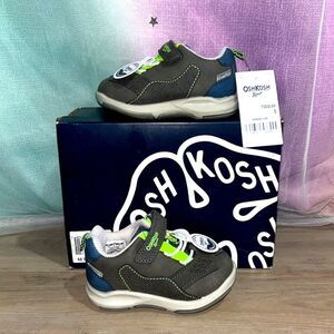 OshKosh B’gosh NWT Toddler Sz 5 Shoes